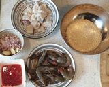 A picture of step 1 of Brothy rice with prawns and squid.
