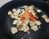 รูปขั้นตอนการทำที่ 5 ของ อกไก่ผัดพริกเกลือ
