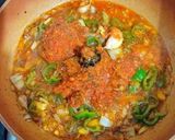 Foto del paso 5 de la receta: Pollo en salsa escabechada agridulce a los aromas de limón negro