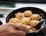 A picture of step 8 of Sabudana Tikki.