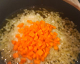 Foto del paso 2 de la receta: Fideuá de chipirones, gambas y rape con alioli