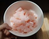 Hình bước làm 3 của món Thạch sữa dâu siêu đơn giản