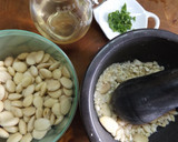 Foto del paso 2 de la receta: Albóndigas rellenas de queso con salsa de almendras