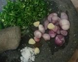 Foto langkah ke 3 dari resep Nasi goreng cabai hijau.