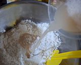Foto langkah ke 2 dari resep Bakpao Isi Ayam (No Mixer).