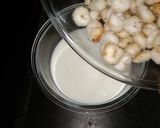 A picture of step 3 of Makhana Chaat.