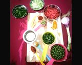 વેજીટેબલ સ્ટફ્ડ પરાઠા (Vegetable Stuffed Paratha Recipe In Gujarati) રેસીપી સ્ટેપ1ફોટો