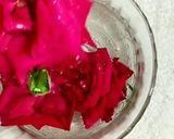 A picture of step 5 of Valentine special Rose cake.