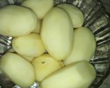 A picture of step 1 of Aloo ke Chapli Kabab.