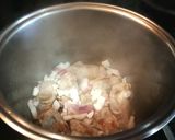 Foto del paso 1 de la receta: Guiso de patatas con carne al aroma de apio