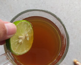 Foto langkah ke 4 dari resep Teh Jahe Sereh Nipis.