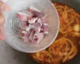Gambar langkah 3 resipi Mee Tomyam King Oyster Mushroom.