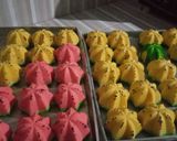 Foto langkah ke 3 dari resep Bolu kukus semangka.