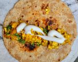 पनीर आलू पराठा रोल (paneer aloo paratha roll recipe in Hindi) रेसिपी चरण 6 फोटो