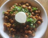A picture of step 6 of Spicy deshi chana usal.