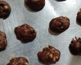 Foto langkah ke 4 dari resep Chocolate Peanut Cookies.