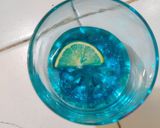 A picture of step 2 of Blue Lagoon Mocktail.