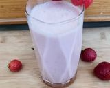 સ્ટ્રોબેરી લસ્સી(Strawberry Lassi Recipe in Gujarati) રેસીપી સ્ટેપ3ફોટો