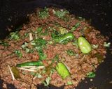 A picture of step 8 of Qeema Hari Mirch.