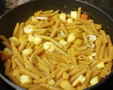 Foto del paso 2 de la receta: Pasta integral a la marinera