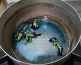 Foto langkah ke 1 dari resep Nasi Uduk Bunga Telang.