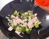 Foto langkah ke 5 dari resep Tumis Cumi Brokoli.