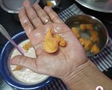 A picture of step 4 of Dahi phulki.