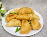 Foto langkah ke 7 dari resep Pastel Renyah Isi Kentang Wortel.