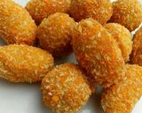 Foto langkah ke 7 dari resep Banana cheese and choco ball.