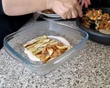 Foto del paso 17 de la receta: Lasaña de Calabacin con Carne Picada de Pollo al ajo y perejil