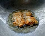 A picture of step 5 of Papad roll stuffed with green coriander and dry coconut.