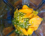 A picture of step 3 of Mango-Banana juice with Thorn Melon trace.