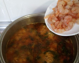 Foto del paso 5 de la receta: Garbanzos con espinacas y gambas