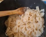 Foto del paso 5 de la receta: Pasta con pollo y chícharos