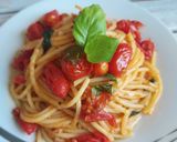 Une image de l'étape 7 de Spaghettis Tomates cerises et basilic.