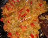 صورة لخطوة 2 من وصفة فطيرة بدون لحم أو أجبان لذيذة 😋😉
