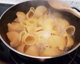 Foto del paso 3 de la receta: Lumaconis rellenos de setas al gratín!!!