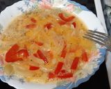 Foto del paso 3 de la receta: Revuelto de pimiento, cebolla y pechuga de pavo