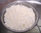 A picture of step 1 of Blueberry cheese pastry.