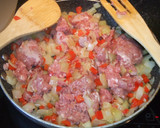 Foto del paso 1 de la receta: Pastelitos de carne de salchicha y maíz