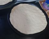 Foto del paso 3 de la receta: Pizzas caseras de tomate y de cebollas