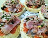 Foto del paso 7 de la receta: Montadito de carpaccio de atún rojo con cítricos y ensalada