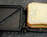 A picture of step 3 of Stuffed Green Peas Sandwich.