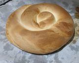 Foto del paso 9 de la receta: Ensaimada rellena de crema pastelera y azúcar quemada