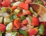 Foto del paso 1 de la receta: Tosta de pimientos con atún
