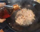 A picture of step 5 of Chow Fun(Instant Spice Mix Version).