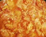 Csirkés gombapaprikás házi lecsóval recept fázis 3 fotója