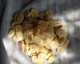 A picture of step 5 of Banana and Potato Crisps.