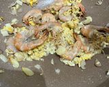 Foto langkah ke 3 dari resep Mie Goreng Udang.