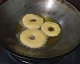 Foto langkah ke 8 dari resep Donat Kentang Awet Empuknya.